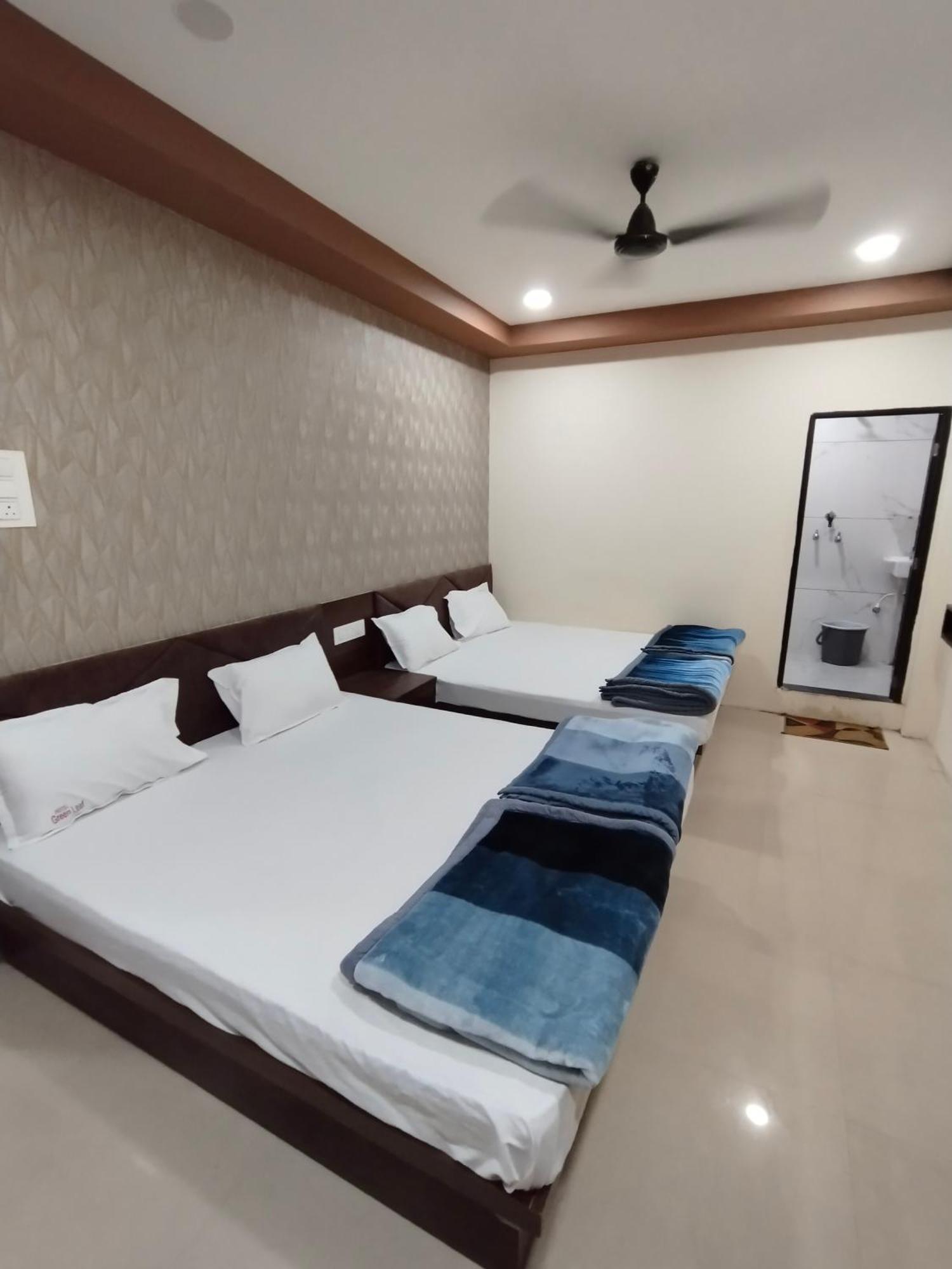 Green Leaf Hotel อุจเจน ภายนอก รูปภาพ